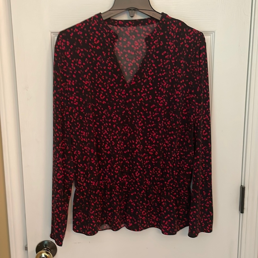 Womens top with elastic waist